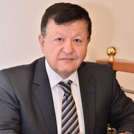 أدب الأرض والانتماء فـي القصّة: دراسة مقارنة بين الأدب اللّبنانيّ باللّغة الفرنسيّة وأدب الأرض والانتماء فـي مقاطعة كيبيك Le terroir dans la littérature libanaise d’expression française
et la littérature du Québec: étude comparée