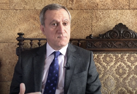 وقفة مع كتّاب المشرق: دور وسائط التواصل الاجتماعيّ في رابوع اللغة - د. جوزف لبُّس