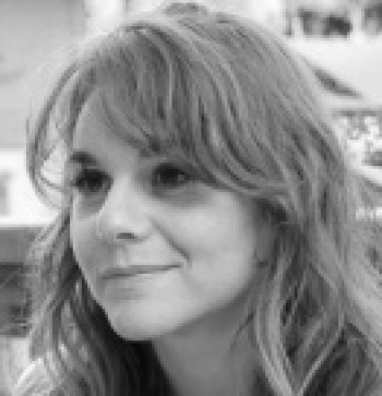 لورا ألاريا