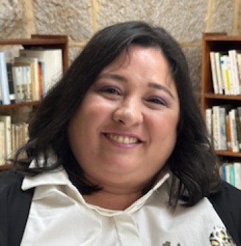 فيوليت يمّين